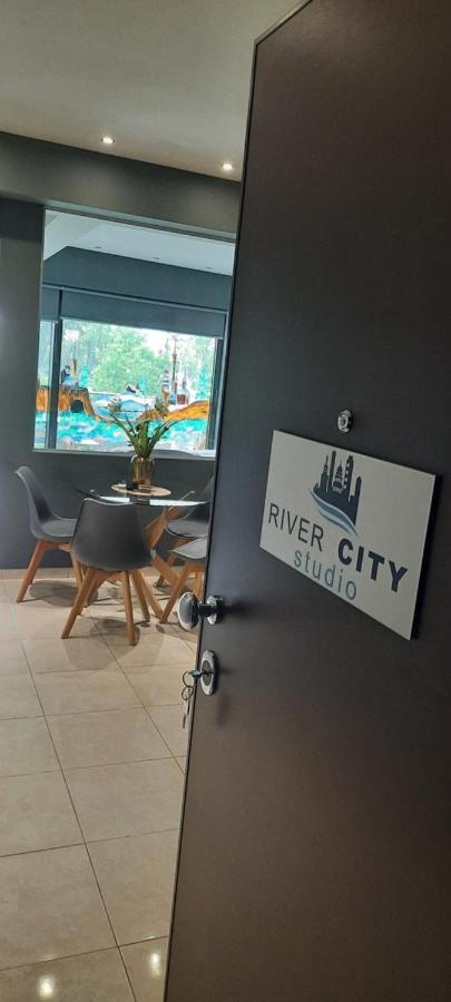 River City Studio Apartamento Larissa Exterior foto